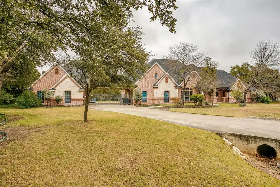 4549 Rancho Blanca Court, Fort Worth, TX 76108