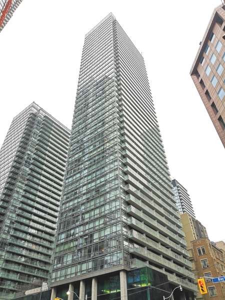 38 Grenville ST #2103, Toronto C01, ON M4Y 1A5