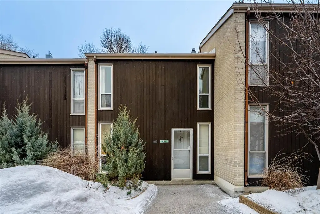 1 Snow ST, Winnipeg, MB R3T 2M4