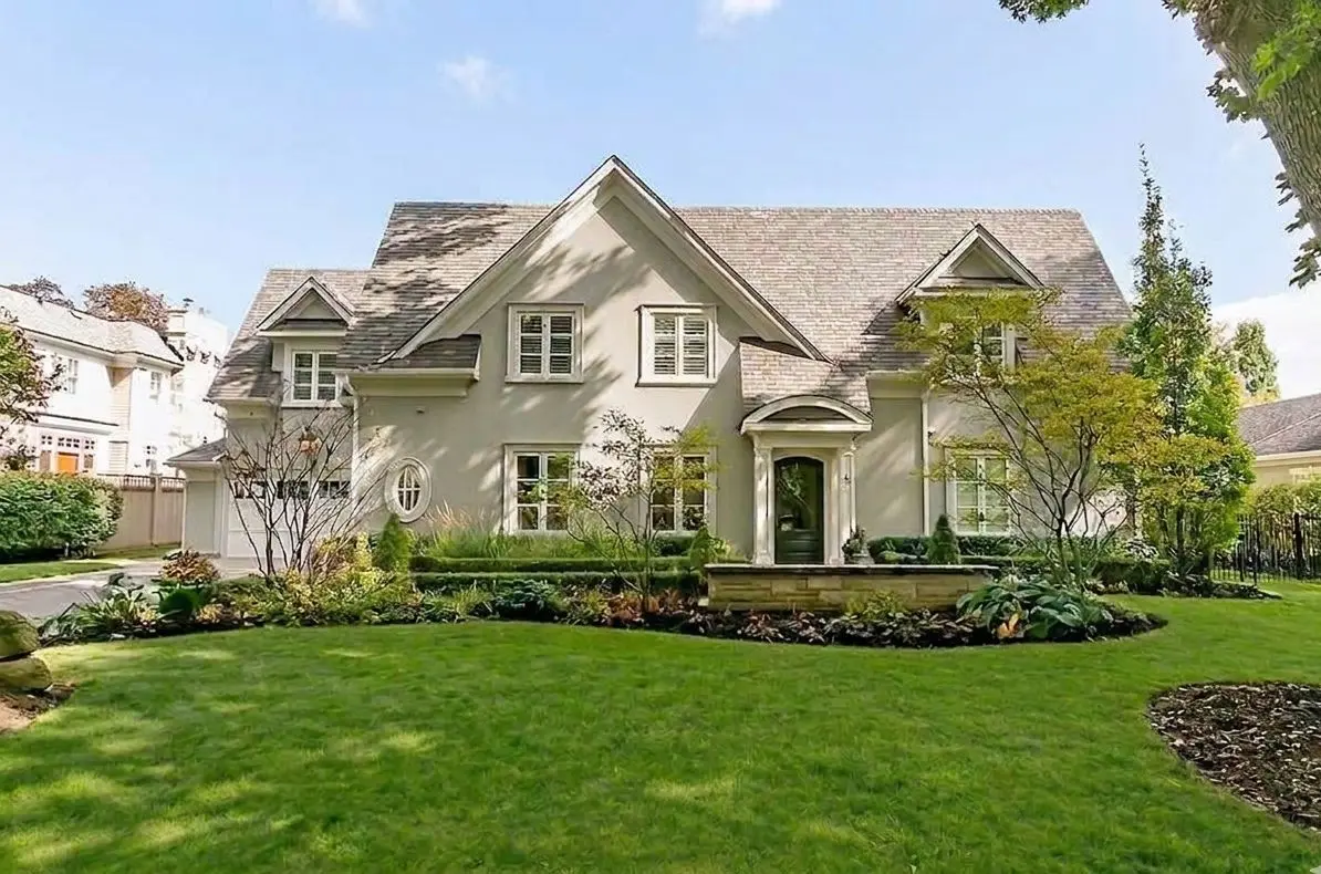 63 Ennisclare DR W, Oakville, ON L6J 4N3