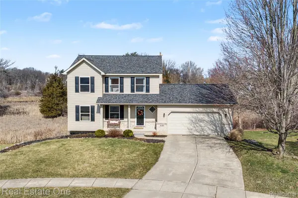 439 Brentwood DR, Pinckney Village, MI 48169