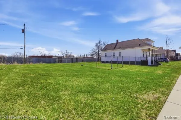 13540 Moran ST, Hamtramck, MI 48212