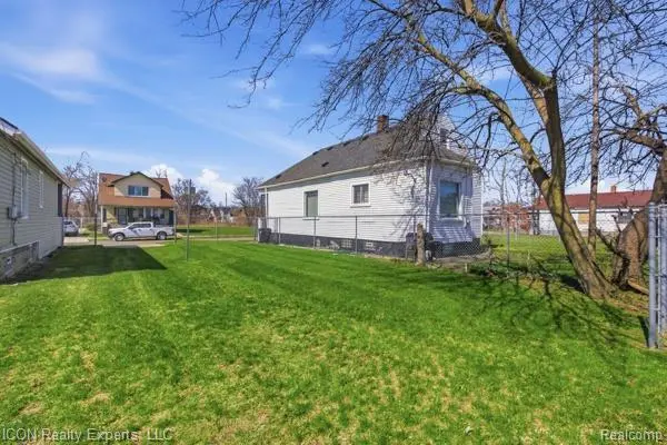 13540 Moran ST, Hamtramck, MI 48212