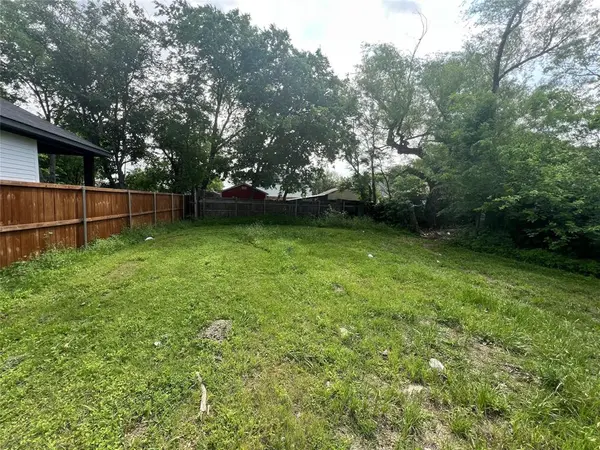 4126 Esmalda Street, Dallas, TX 75212