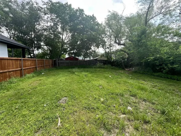 4126 Esmalda Street, Dallas, TX 75212