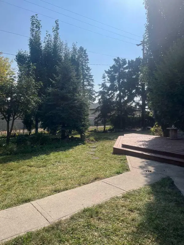 112 Allison ST, Acme, AB T0M 0A0