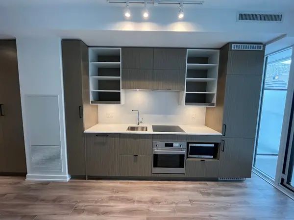 20 Edward ST #619, Toronto C01, ON M5G 0C5