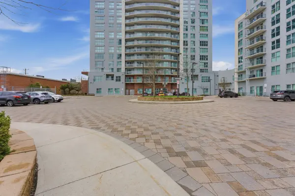 2152 Lawrence AVE E #509, Toronto E04, ON M1R 0B5