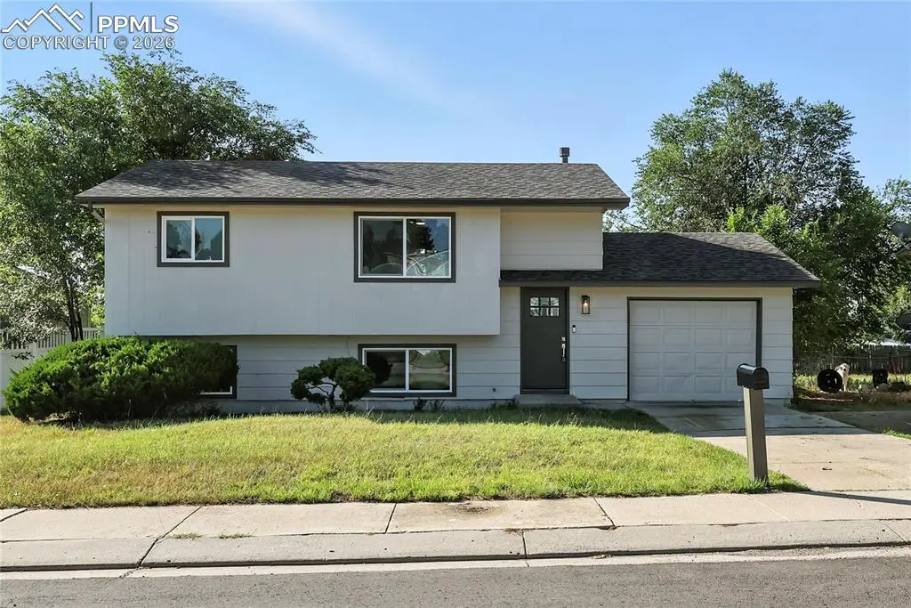 7033 Sequoyah WAY, Colorado Springs, CO 80915