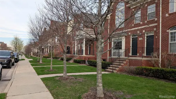 3248 NEWBURY PL #11, Troy, MI 48084