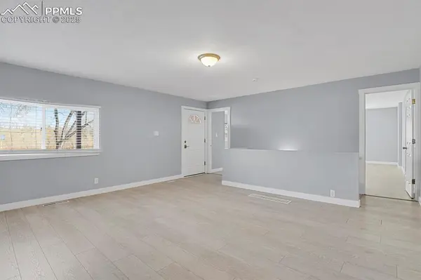 2409 Robinson ST, Colorado Springs, CO 80904