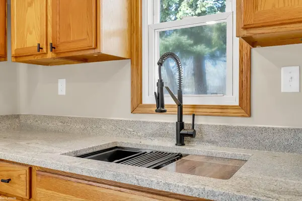 922 16th ST, Port Huron, MI 48060