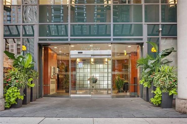 1121 Bay ST #805, Toronto C01, ON M5S 3L9