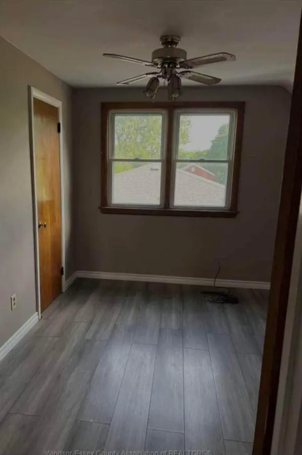 1138 harrison AVE, Windsor, ON N9C 3J5