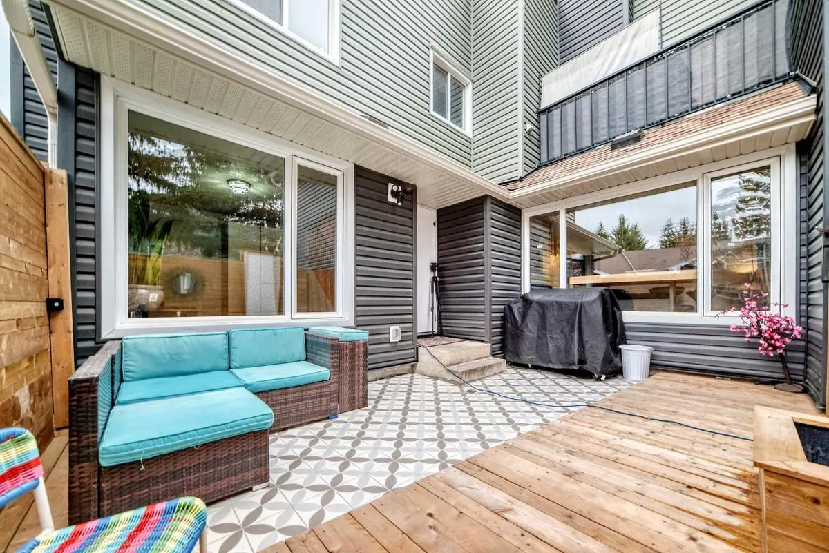 36 Glamis GN SW #117, Calgary, AB T3E6V1