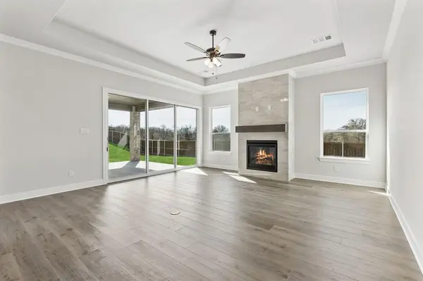 208 Bristol Lane, Azle, TX 76020