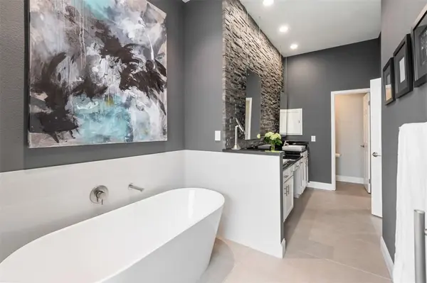 708 Summit Run, Lewisville, TX 75077