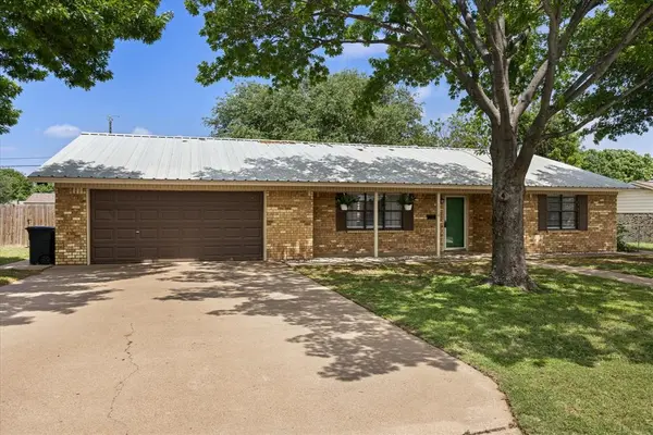 1110 Gifford Drive, Granbury, TX 76048