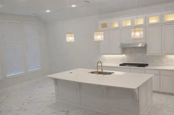 1927 Holly Oak Way, Fate, TX 75087