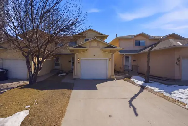 80 Martinglen WAY NE, Calgary, AB T3J3J1