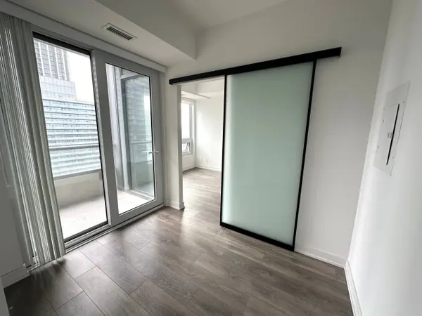 108 Peter ST #3009, Toronto C01, ON M5V 0W2