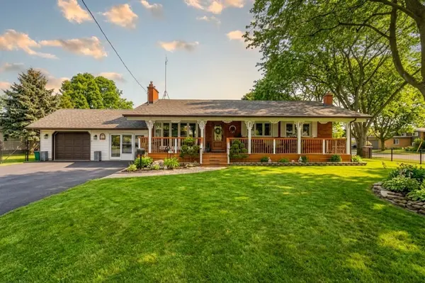 12 Aquadale DR, St. Catharines, ON L2N 3R6