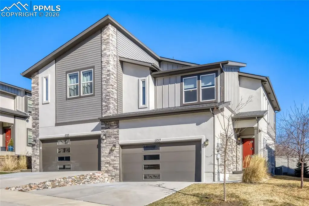5317 Sky Top LN, Colorado Springs, CO 80918