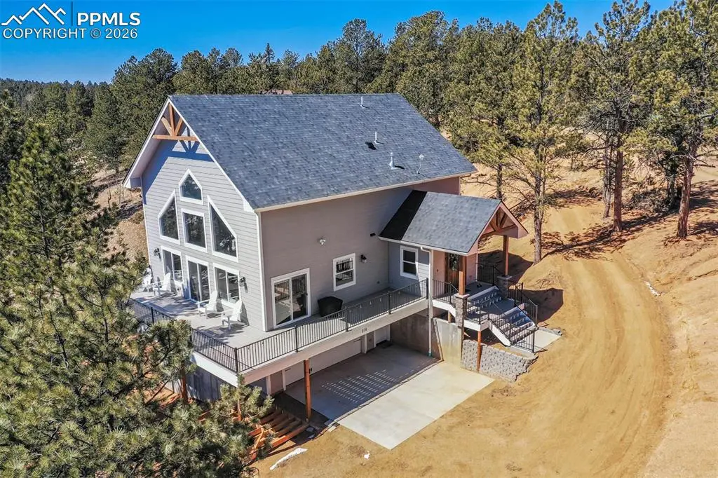 216 Ridge RD, Divide, CO 80814