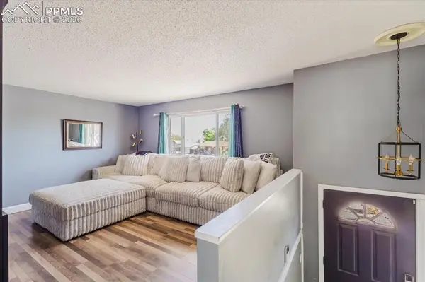 11 MacGregor RD, Pueblo, CO 81001