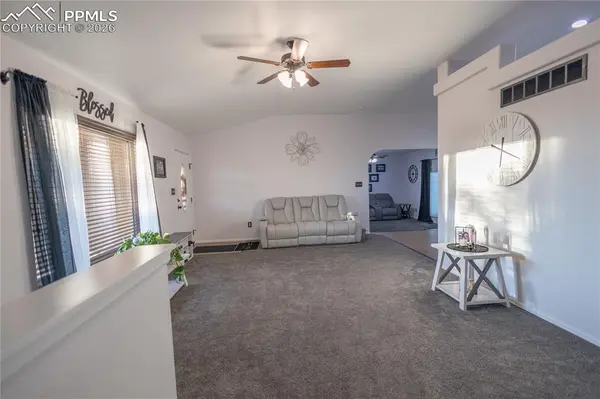 1350 N Farley DR, Pueblo, CO 81007