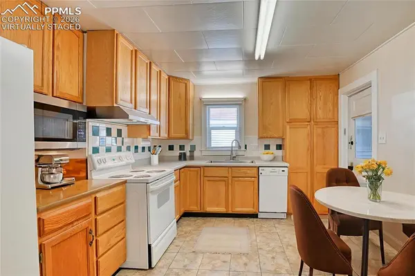 27 Bonfoy AVE, Colorado Springs, CO 80909