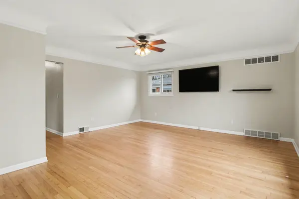 1015 Englewood AVE, Royal Oak City, MI 48073