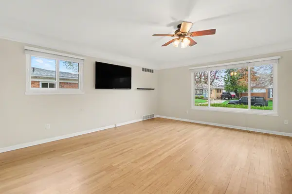 1015 Englewood AVE, Royal Oak City, MI 48073