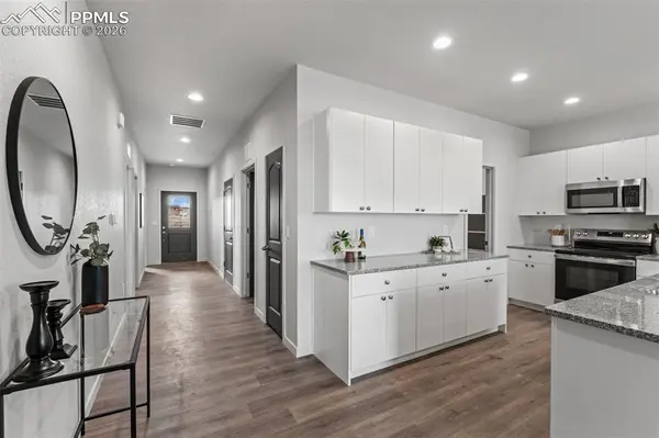 380 S Ashford DR, Pueblo, CO 81007