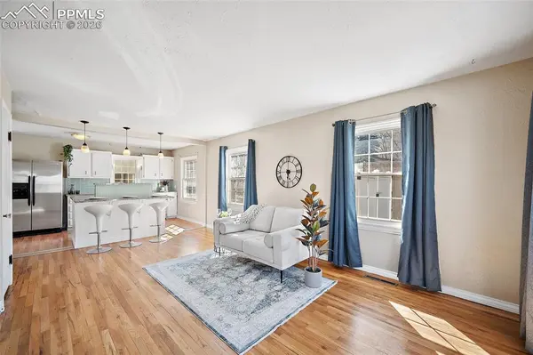 527 W San Miguel ST, Colorado Springs, CO 80905