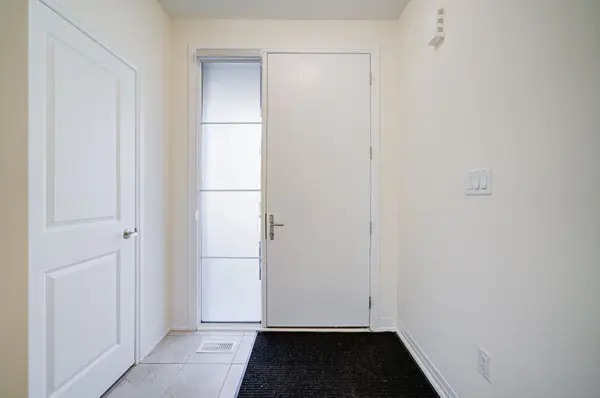 1091 Pisces TRL, Pickering, ON L1X 0P8