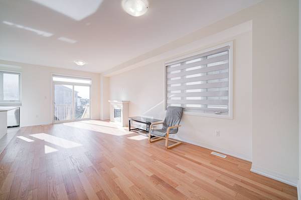 1091 Pisces TRL, Pickering, ON L1X 0P8