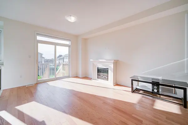 1091 Pisces TRL, Pickering, ON L1X 0P8