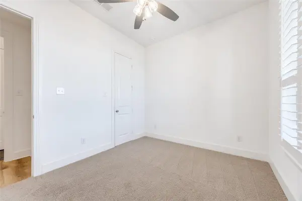 1327 Beach Boulevard, Sherman, TX 75090