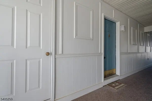 29 Amberly Ct, Franklin Twp., NJ 08823