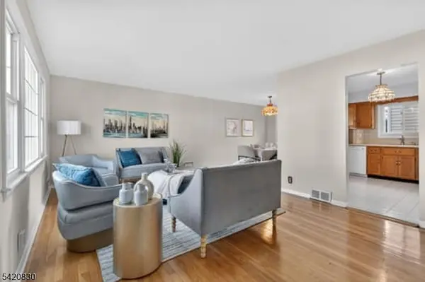 53 Patricia Pl, Clifton City, NJ 07012