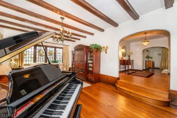 917 Westminster Ave, Hillside Twp., NJ 07205