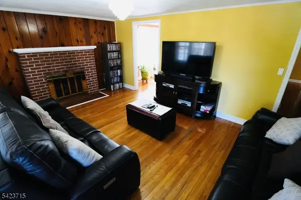 58 William St, Dover Town, NJ 07801