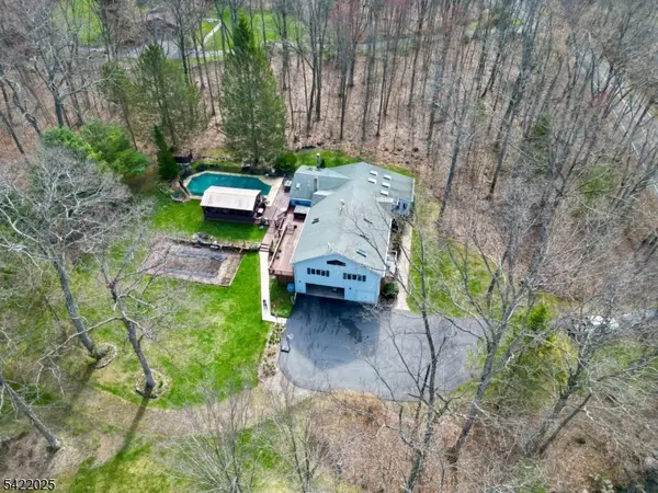 202 Millbrook Rd, Hardwick Twp., NJ 07825