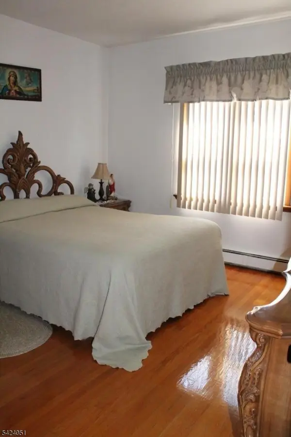 79 Nagle St, Paterson City, NJ 07501