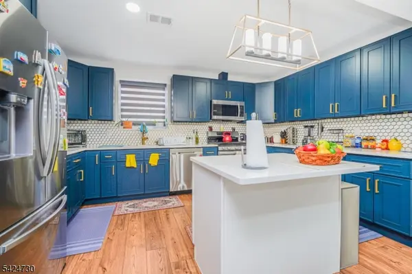 134 Union St, Carteret Boro, NJ 07008