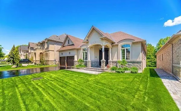 48 Beacon Hill DR, Brampton, ON L6X 0V7