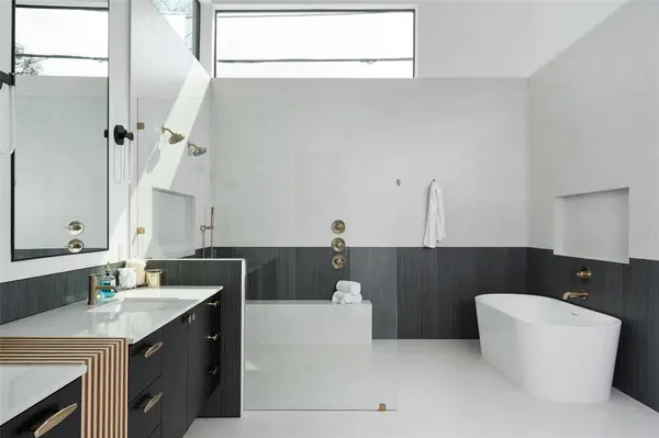 6906 Clayton Avenue, Dallas, TX 75214