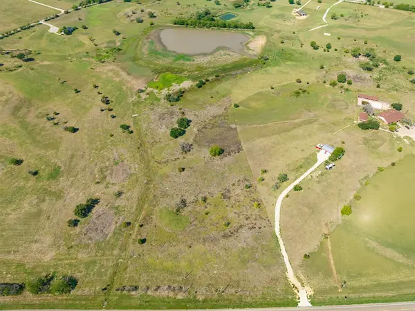 7984 Lone Star Parkway, Moody, TX 76557