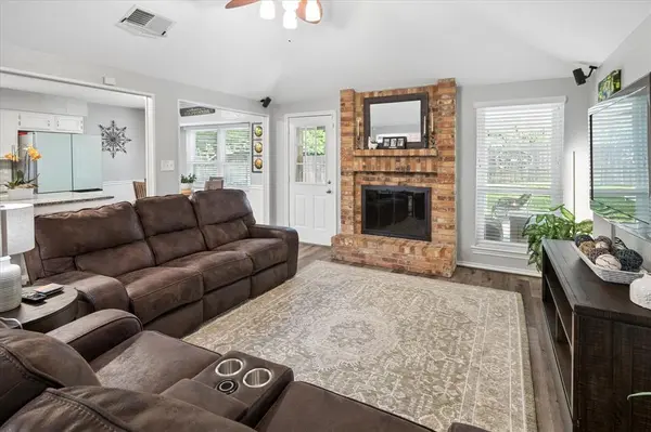 2406 S Forest Hills, Corinth, TX 76210